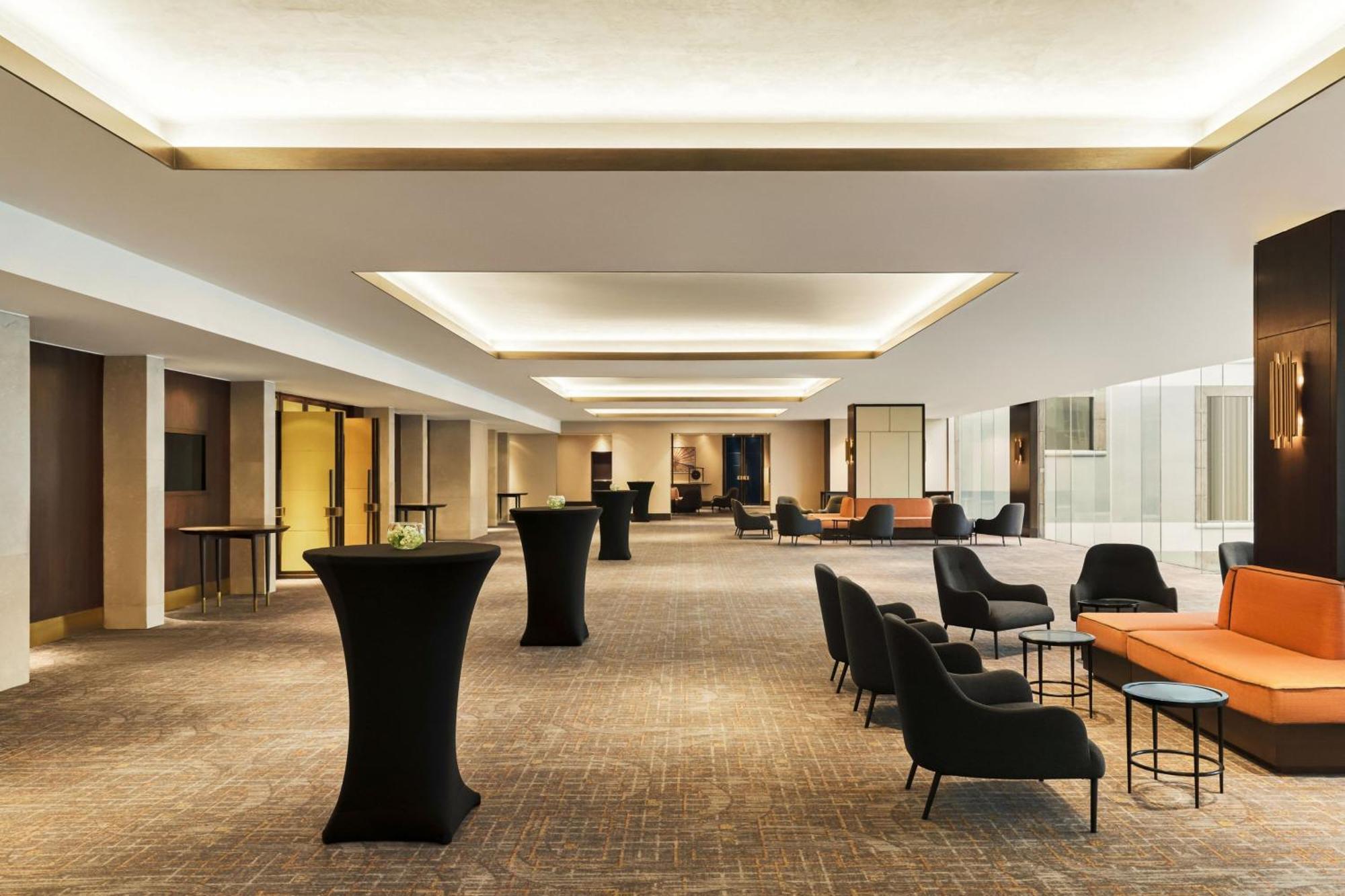 Sheraton Saigon Grand Opera Hotel Хошимин Экстерьер фото
