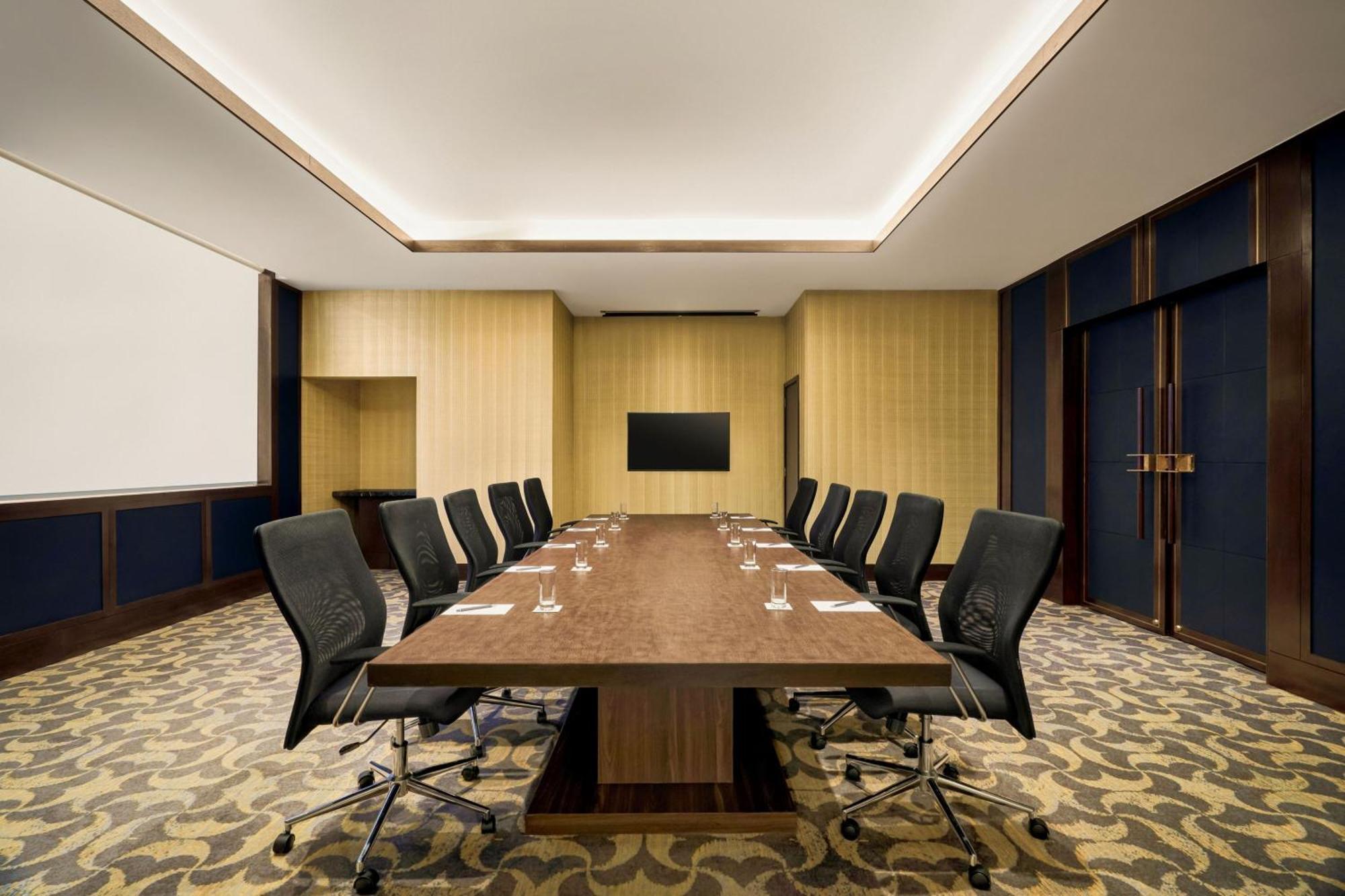 Sheraton Saigon Grand Opera Hotel Хошимин Экстерьер фото