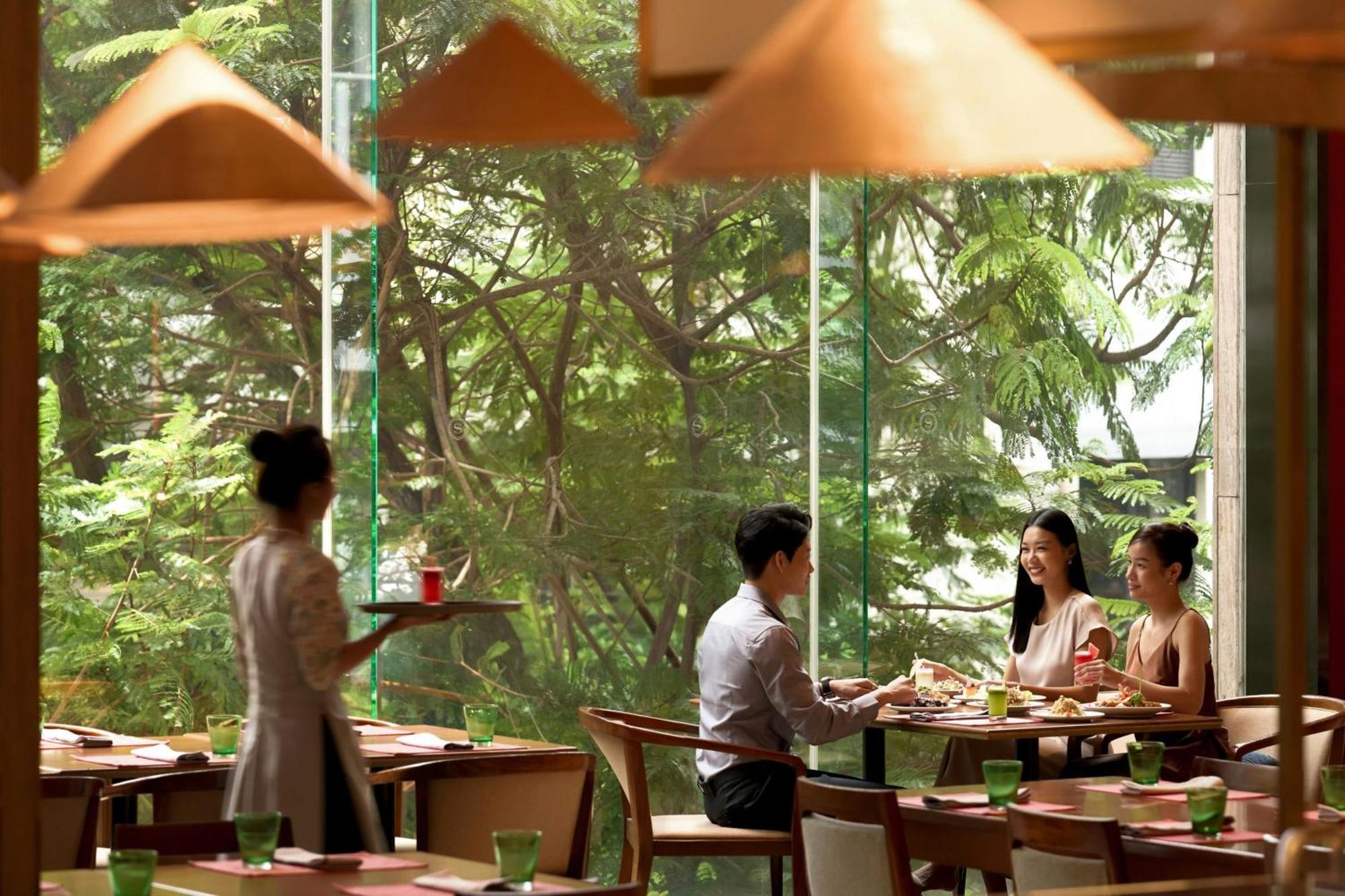 Sheraton Saigon Grand Opera Hotel Хошимин Экстерьер фото