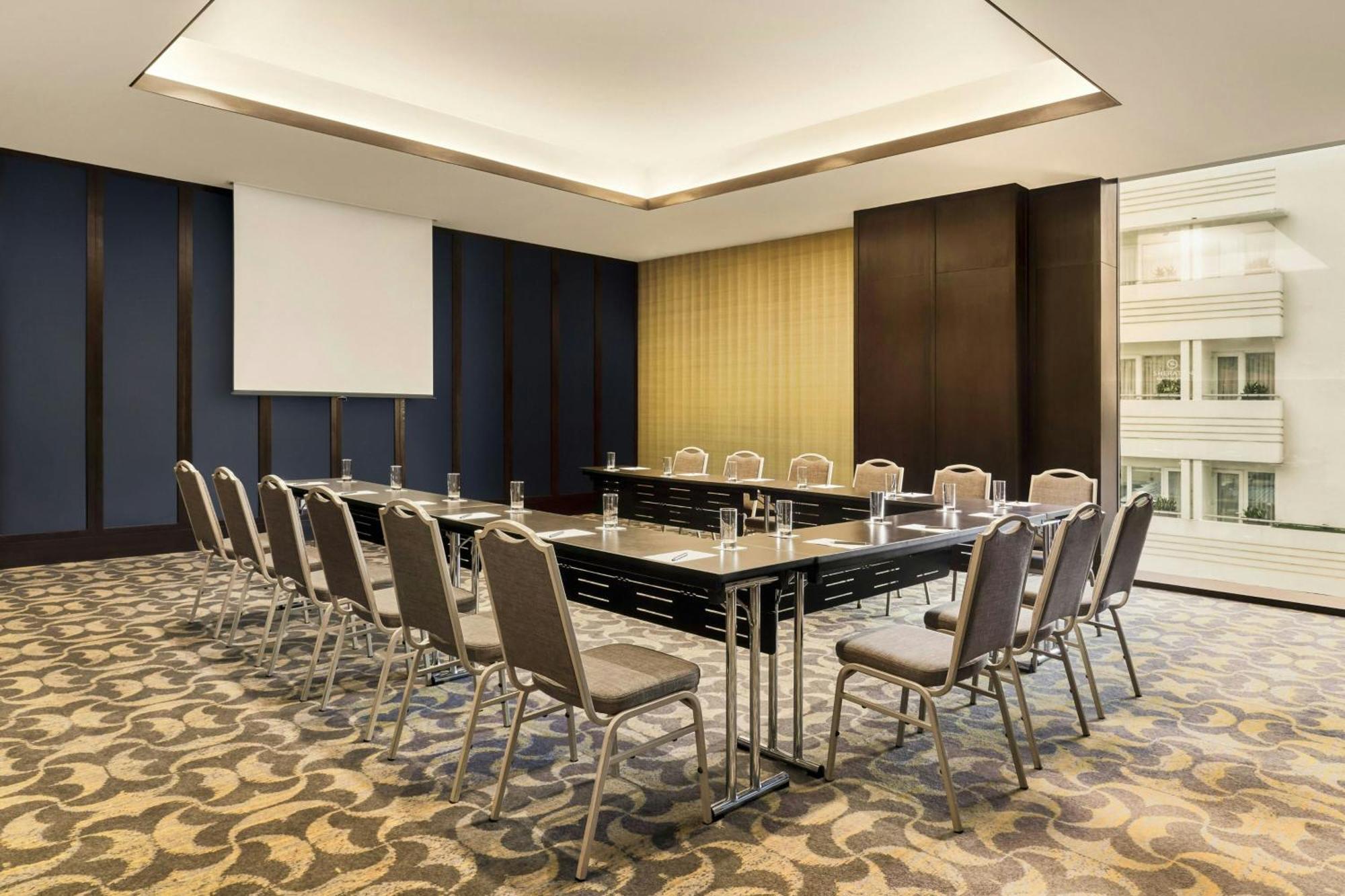 Sheraton Saigon Grand Opera Hotel Хошимин Экстерьер фото